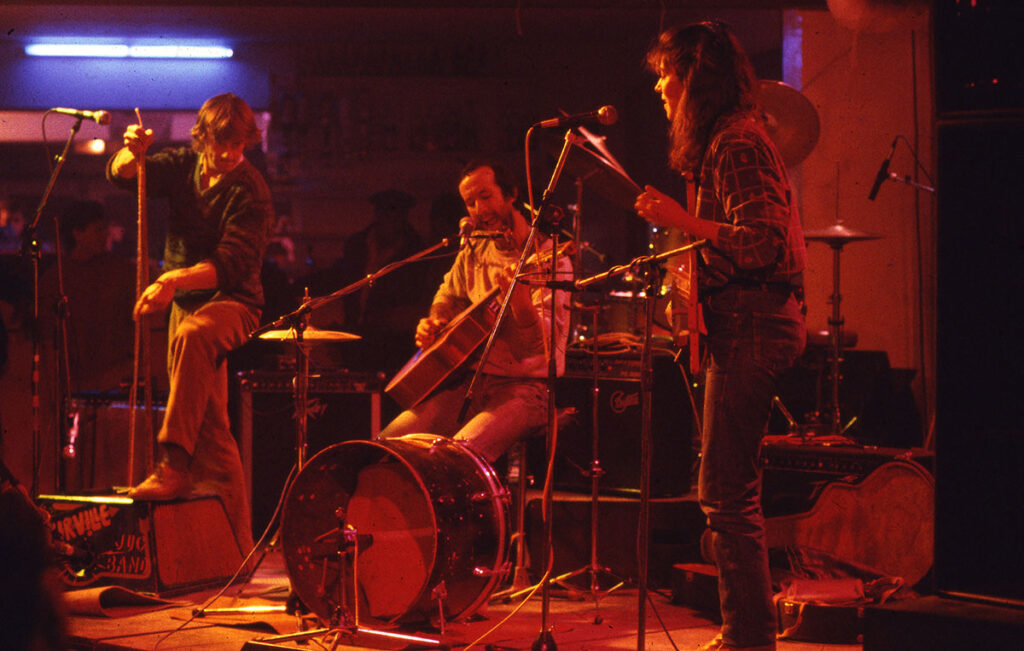 1984.10.19-Rita-Mitsouko-Diapositive01-Oreille-est-Hardie022-1024x651 Gourville Jug Band