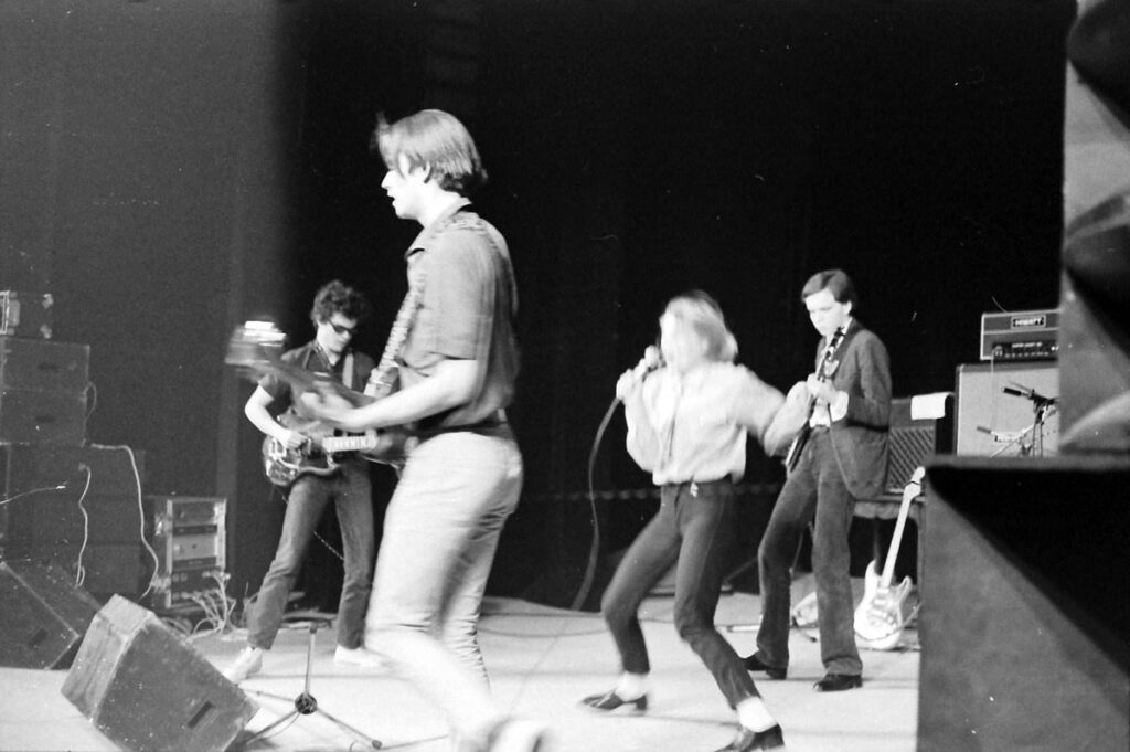 1977.03.28-Stinky-Toys-Nuit-Punk-Palais-Des-Glaces-1024x681 "Nuit punk" (28/03/77)