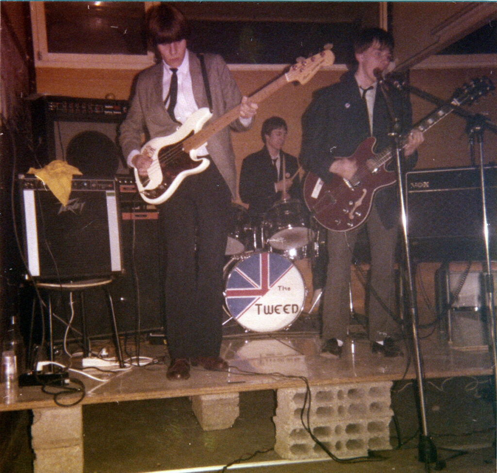 1979-Tweed-Notre-Dame-TweedPH062-1024x975 Tweed, Sens Interdit (??/12/79)