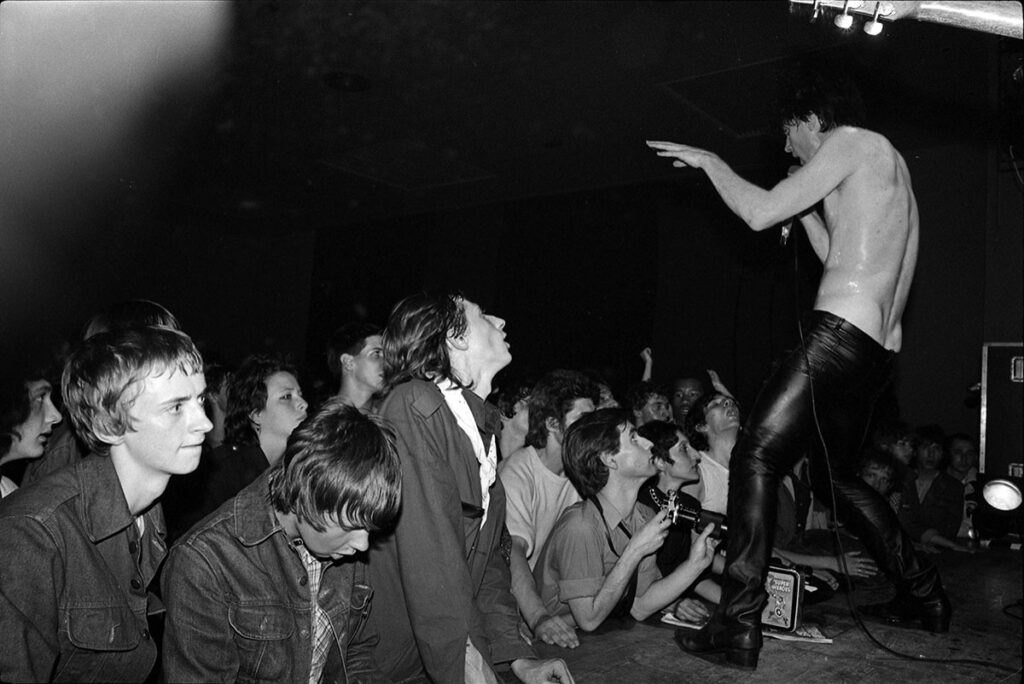 1981.06.16-Cramps-Embareck-EmbareckNEGATIF417d-1024x684 Fanatics, La Souris Déglinguée (annulé), Cramps (16/06/81)