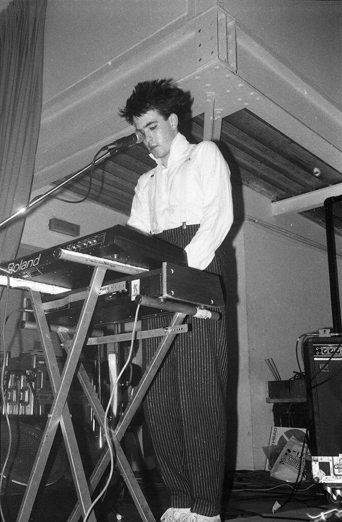1981.10.09-Cure-Lydie-Barbarian-GoubardPH11-672x1024 Cure (09/10/81)