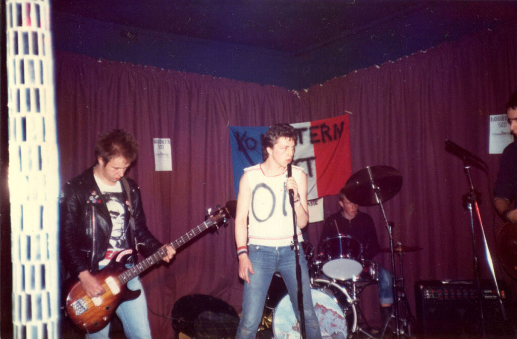1982.03.21-Komintern-Sect-EuthanasiePH02-1024x673 Euthanasie, Komintern Sect (21/03/82)