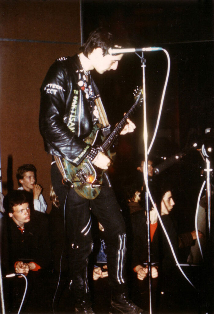 Komintern-Sect-1982.05.23-02-699x1024 "Orléans Punk" (23/05/82)