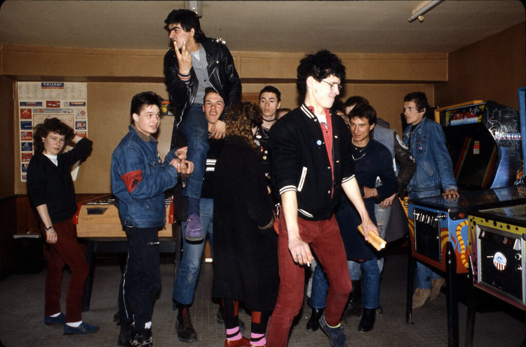 1982-Orleans-Embareck-EmbareckDIAPO045-1024x676 La famille d'Orléans par Michel Embareck (Best n°167)