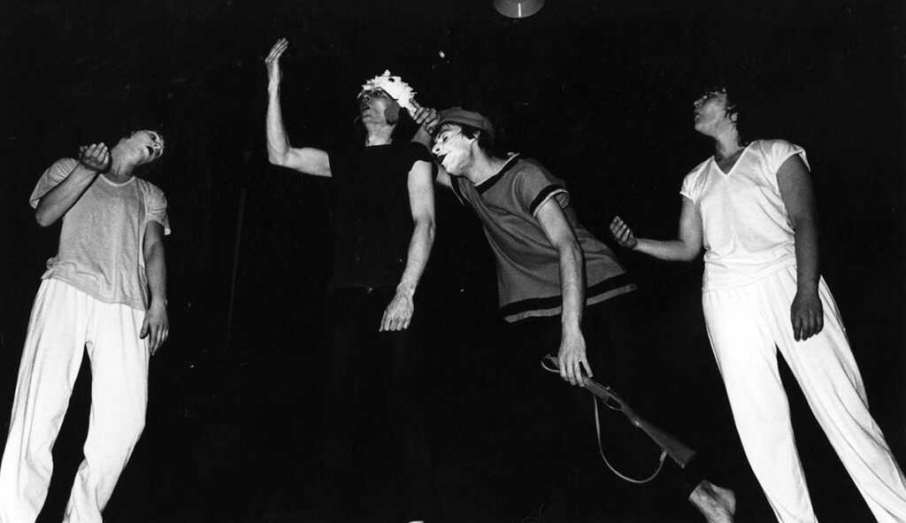 1982.11.12-Photo01-51-Z-2-1024x591 Belzébuth Compagnie "Poussez pas, y en aura pour tout le monde ! " (12 et 13/11/82)