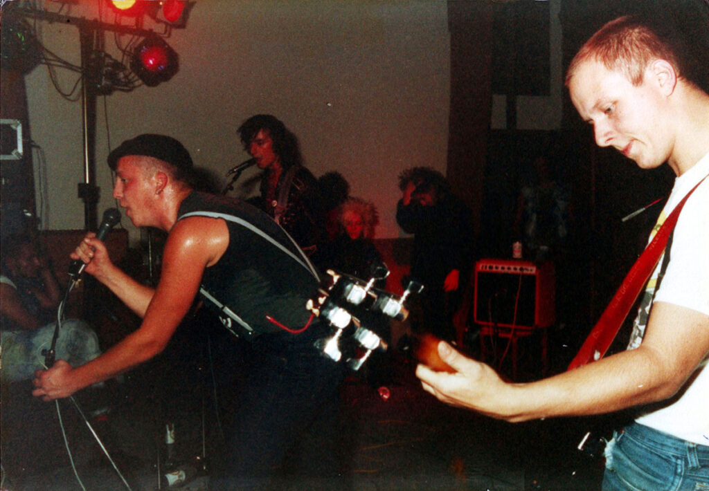 Komintern-Sect-1983.09.19-18-Denis-1024x710 "Punky Horreur Show" (17/09/83)