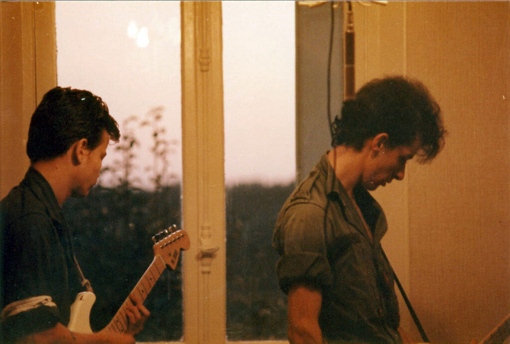 1983.10-Ludwig-von-88-Coubert-Laurent-ManetPH02-1024x691 Ludwig Von 88 (??/10/83)