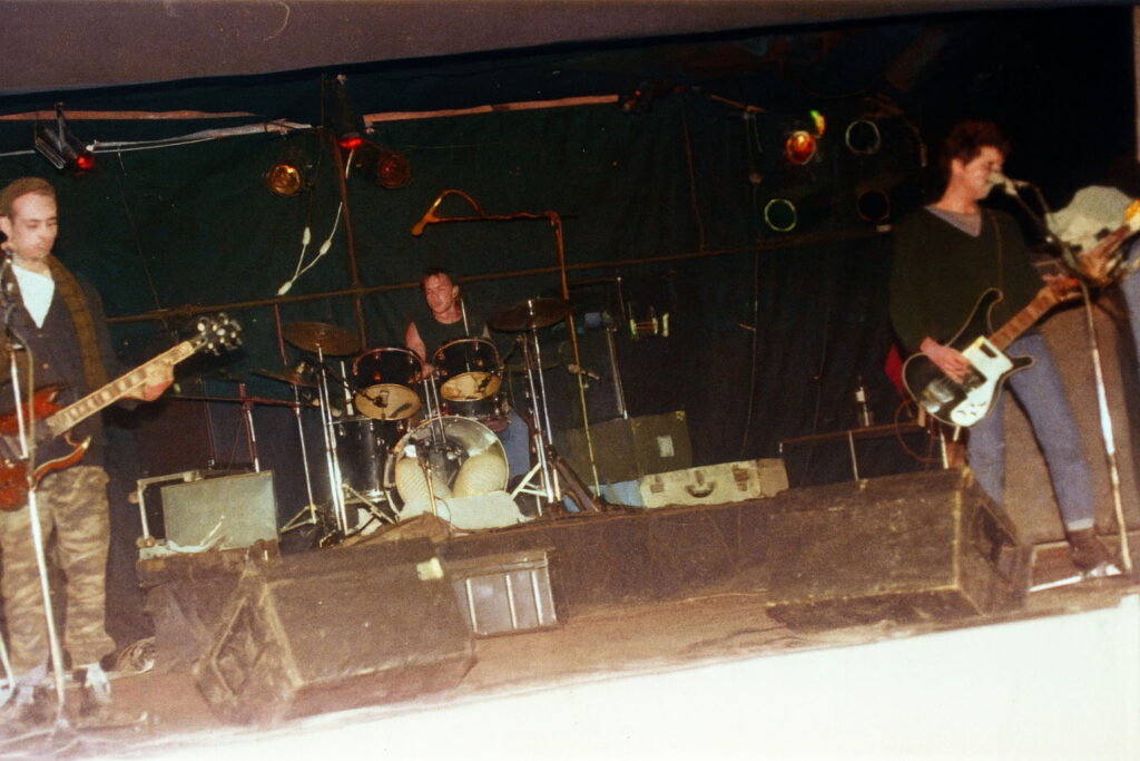 ChatGPT-Image-1-juil.-2025-17_20_10-1024x683 "Boulevard du rock 1983" (26/10/83)