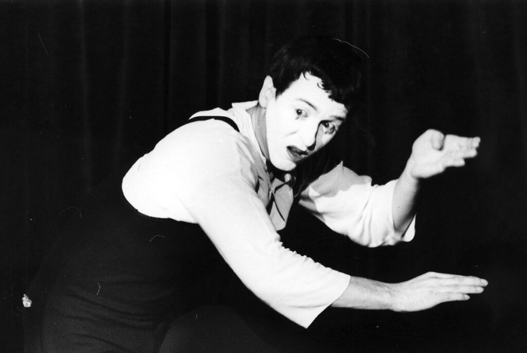 1983.11.04-Photo02-51-Z-2-Bizot-1024x686 Mime Bizot (04 et 05/11/83)