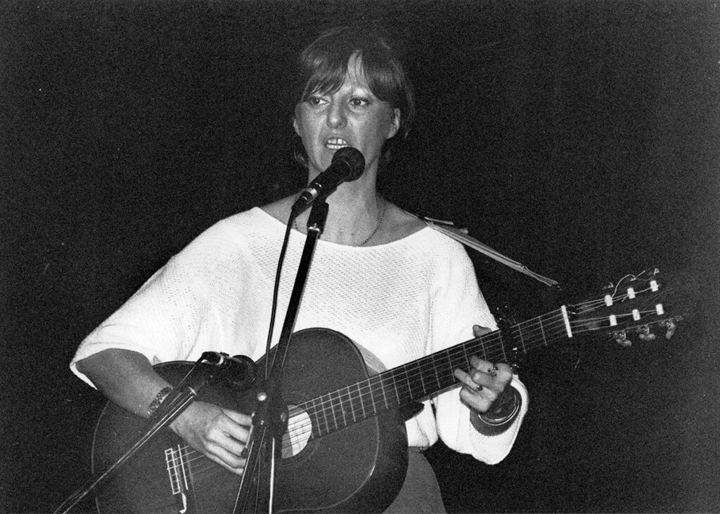 1983.12.09-Photo05-Gisele-Authier-1024x732 Christine Authier (09/12/83)
