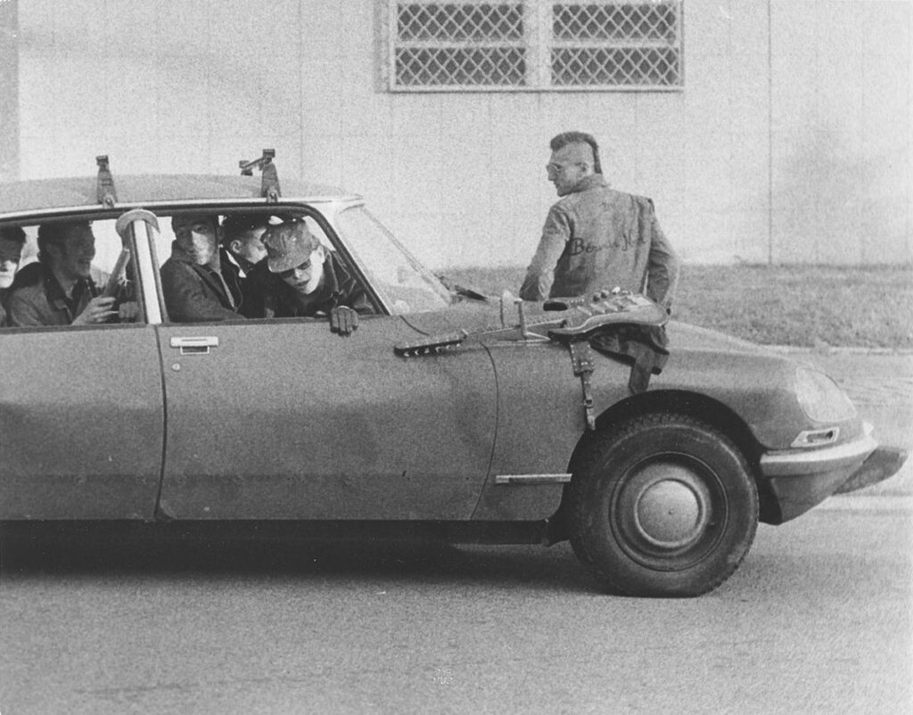 Fonds_Francois_Guillemot_a_k_.Guillemot_Francois_btv1b10845736d-7-1024x802 Bérurier Noir "Macadam Massacre"