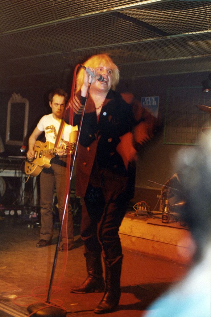 1984.11.01-Gun-Club-Michel-RosePH016-684x1024 Les Nus, Gun Club (11/03/83)