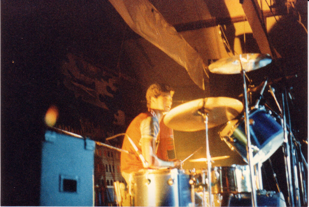 Newtown-neurotics-Live-1984.11.02-08-1024x688 Les Vampires, Kidnap, Newtown Neurotics (02/11/84)