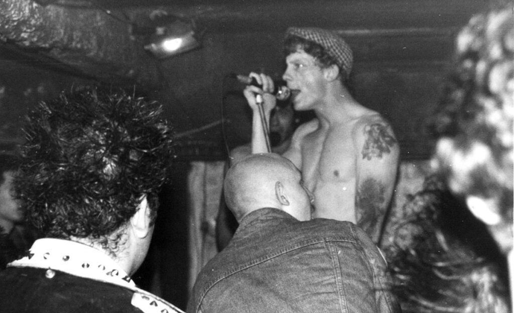 1985.05.31-Camera-Silens-Patrick-BouillotPH01-1024x624 Lanterne Rouge, Camera Silens (31/05/85)