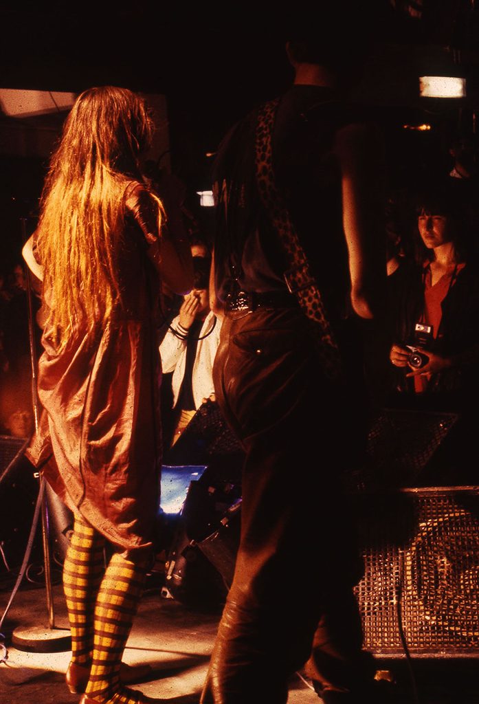 1984.10.19-Rita-Mitsouko-Diapositive01-Oreille-est-Hardie018-697x1024 "Le retour du fils de l'O.H." (19/10/84)