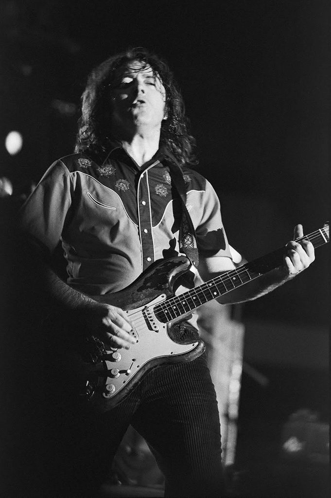 1985.08.11-Rory-Gallagher-Zindel-ZindelPH08-681x1024 Rory Gallagher (11/08/85)