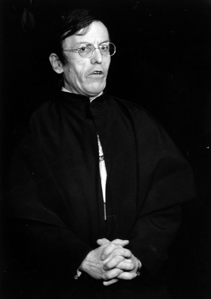 1986.02.06-Photo02-51-Z-3-Bouteille-724x1024 Romain Bouteille "L'esprit qui mord" (06 au 08/02/86)