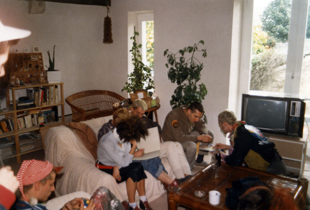 1986.10.25-Berurier-NoirPhilippe-Cosson123-1024x693 Petit déjeuner avec Bérurier Noir (25/10/86)