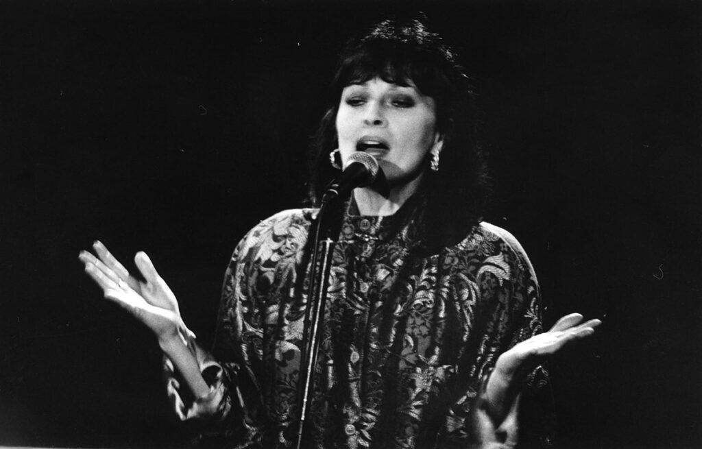 1987.01.15-Photo05-Gisele-Lagrange-1024x655 Valérie Lagrange (15 au 17/01/87)