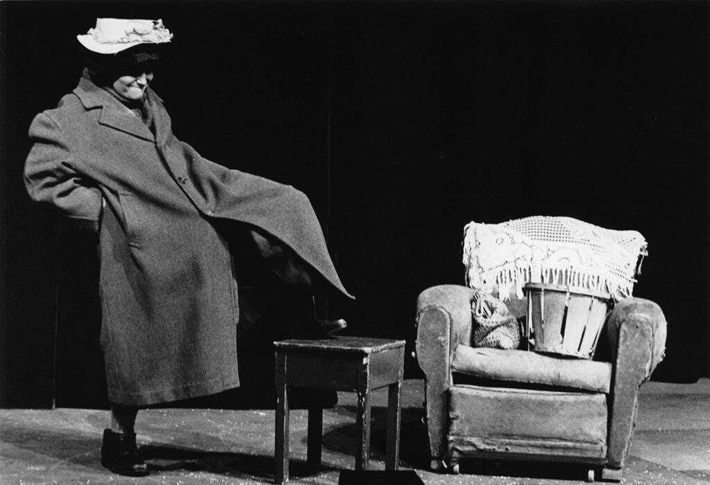 1988.02.05-Carmen-Cru-Photo-presse-Gisele024-1024x700 Compagnie du Préau "Carmen Cru" (05 et 06/02/88)