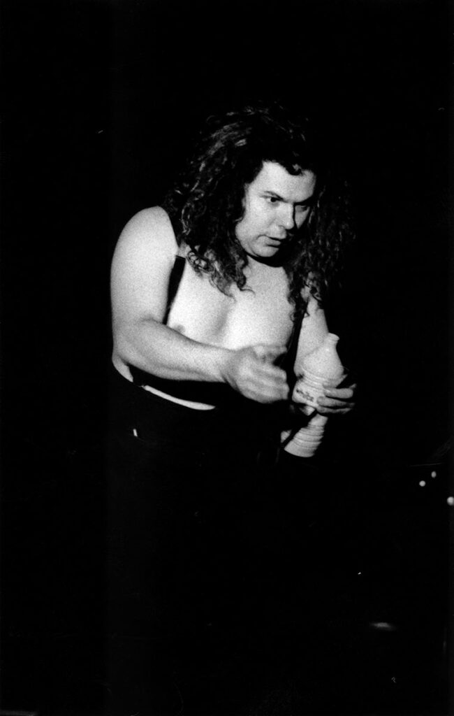 1988.05.11-Photo02-51-Z-4-650x1024 "Objectif scène" Charlie Encor + Diabolo, Fleuve Noir, Sœurs Vices Compris (11/05/88)