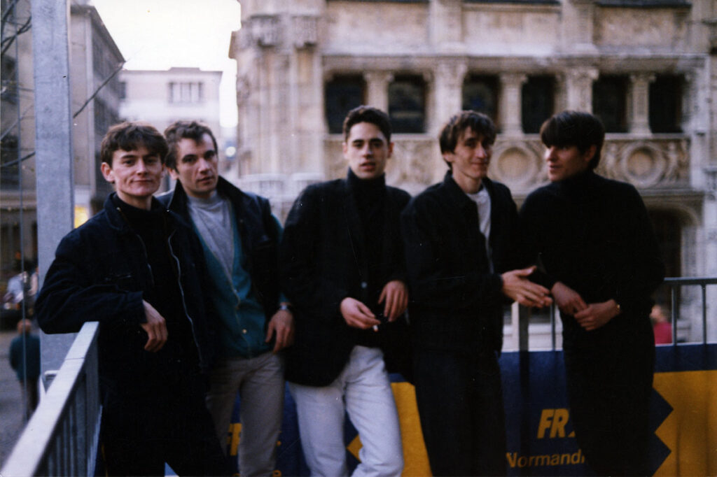 1989-Tweed-Podium-Fnac-TweedPH072-1024x682 Tweed (??/??/89)