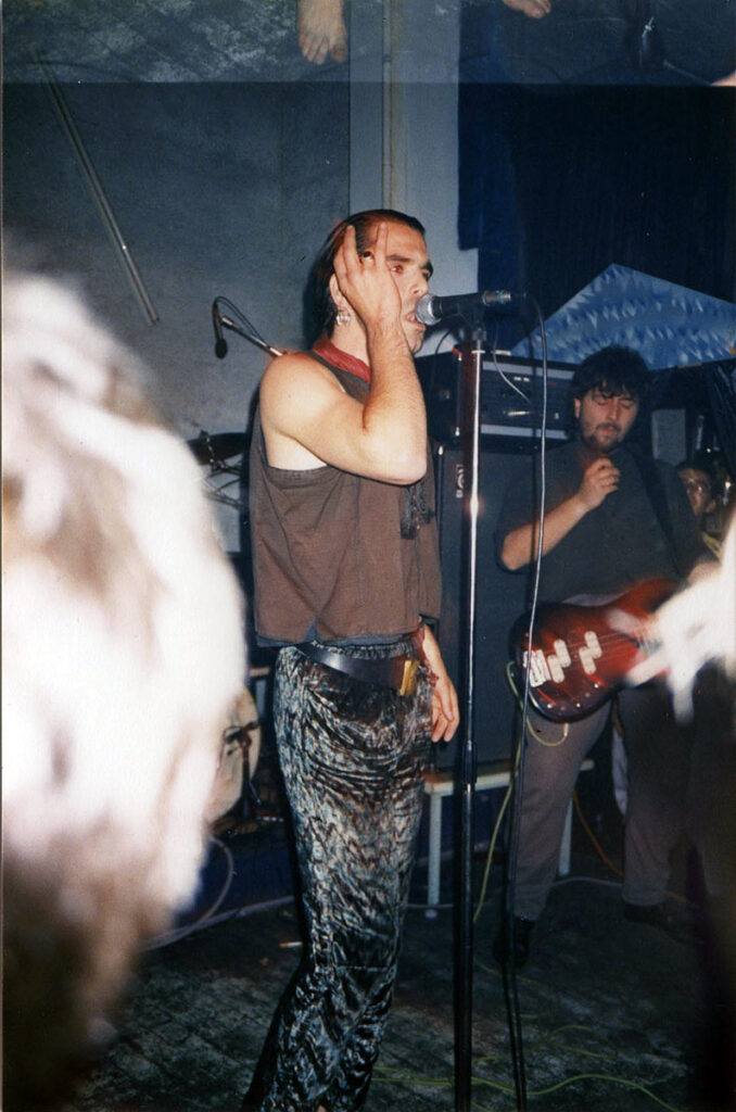 1989.02.19-Litfiba-Photo01-Dominique-B011-678x1024 Violet Eves, Litfiba (19/02/89)