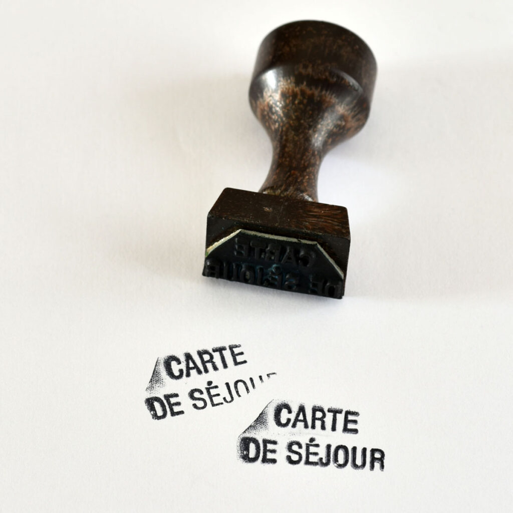 Carte-de-sejour-Tampon01-Oreille-est-Hardie-1024x1024 NEGATIF : Tampons et contremarques du Confort Moderne