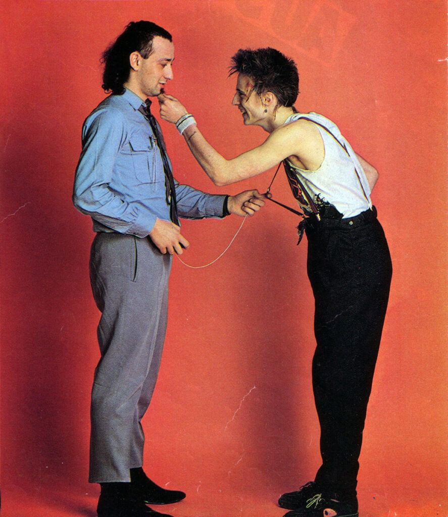 Lucrate-milk-1982.05-Actuel-n31-page106-887x1024 Rencontres punk au sommet
