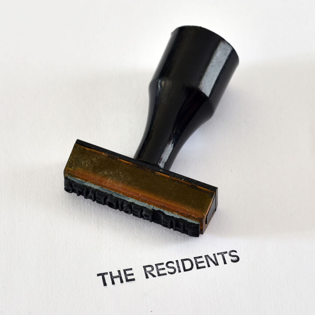 Residents-Tampon01-Oreille-est-Hardie-2-1024x1024 NEGATIF : Tampons et contremarques du Confort Moderne