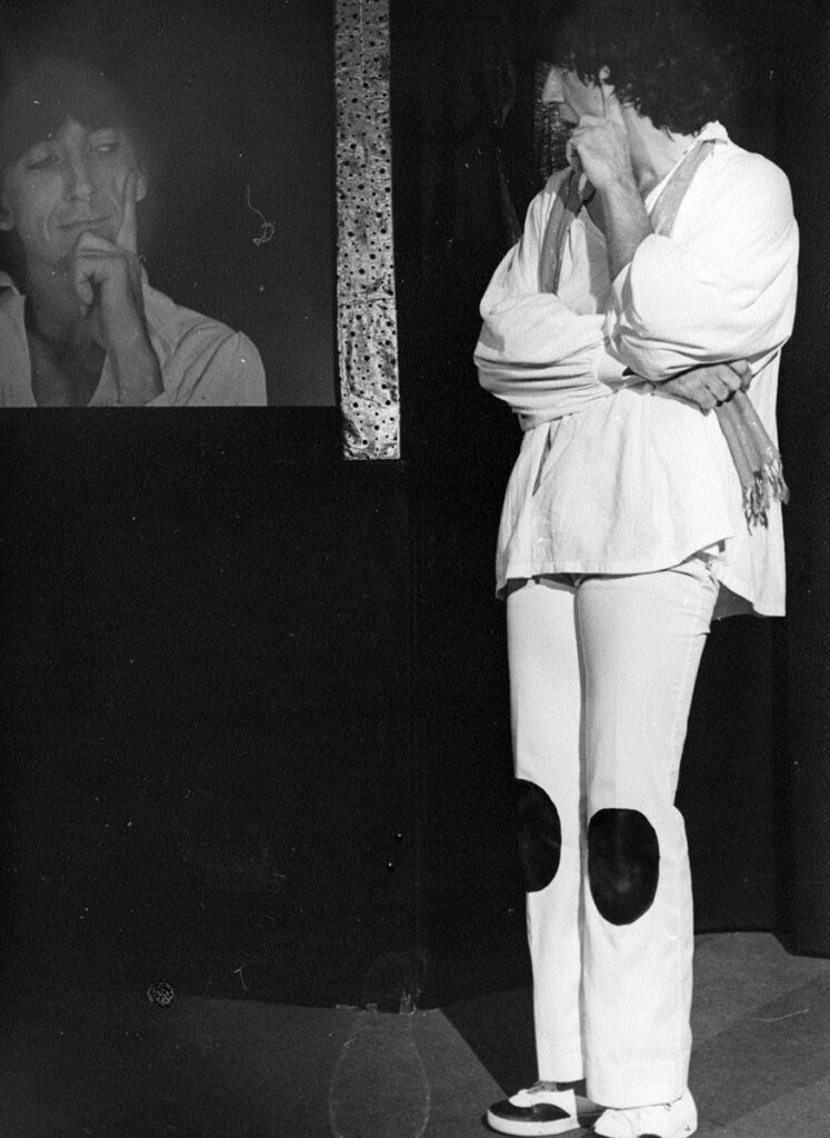 1983.11.24-Photo01-51-Z-2-Simon-747x1024 Guy Simon "Pierrot" (24 au 26/10/83)