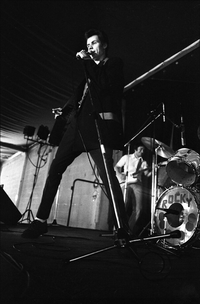 Festival-de-Mer-Embareck-EmbareckNEGATIF431d-672x1024 Tremplin à Mer (circa 1977)