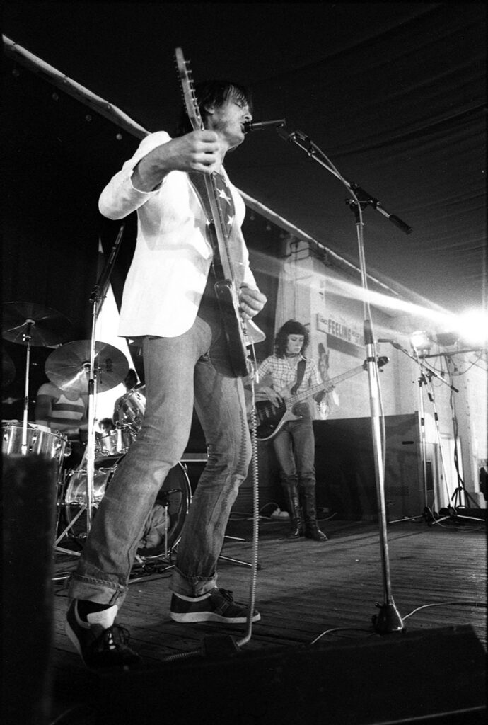 Festival-de-Mer-Embareck-EmbareckNEGATIF434b-690x1024 Tremplin à Mer (circa 1977)