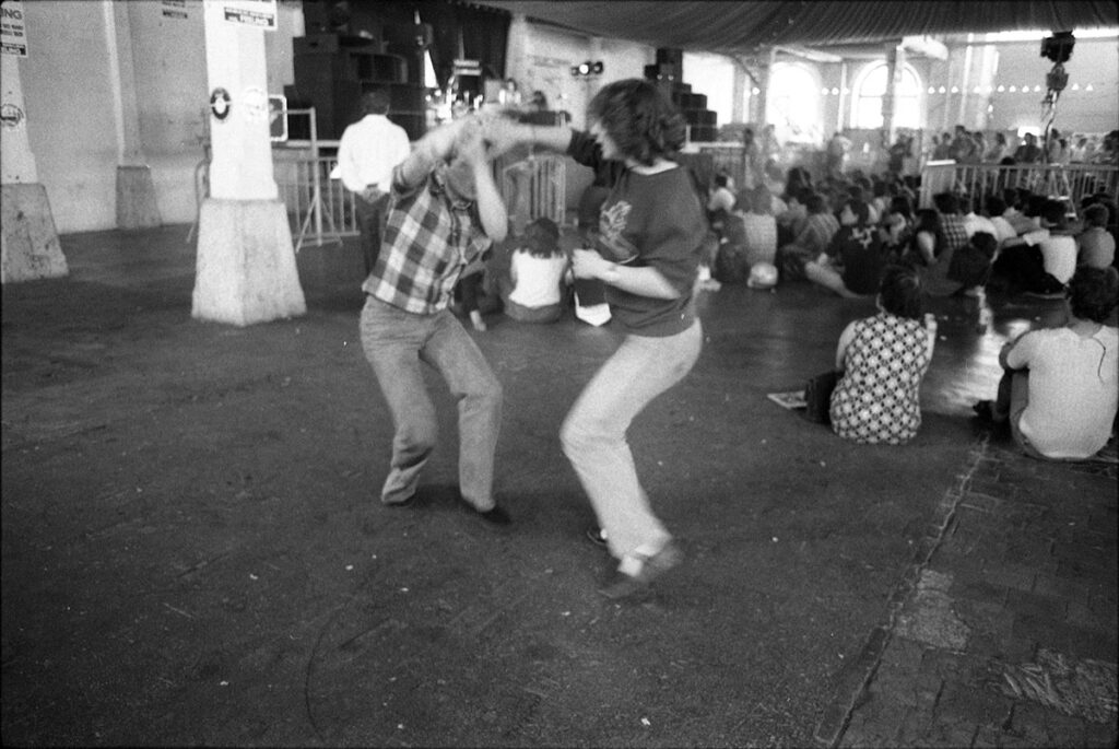 Festival-de-Mer-Embareck-EmbareckNEGATIF434d-1024x685 Tremplin à Mer (circa 1977)