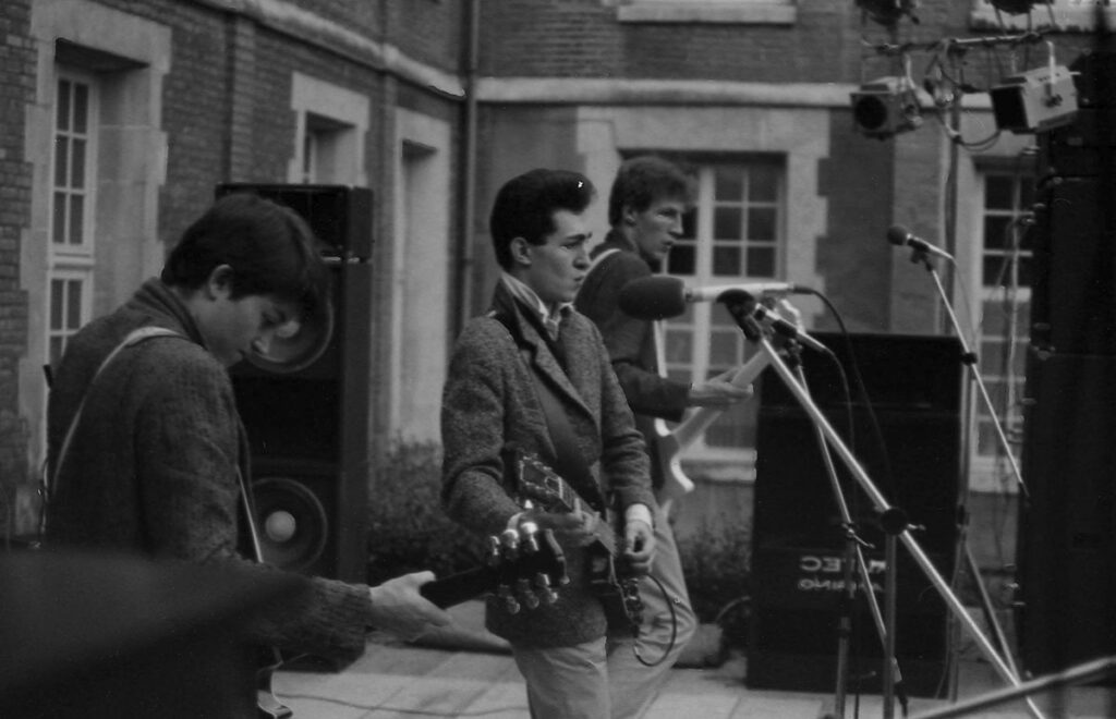 Suicide-Romeo-Massy-Palaiseau-live-1979_4997224876594604516_o-1024x660 Suicide Romeo (??/??/79)