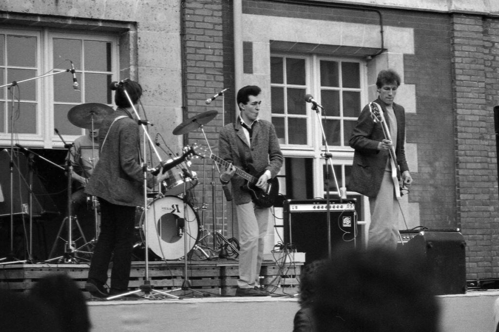 Suicide-Romeo-Massy-Palaiseau-live-1979_5872340301151379835_o-1024x682 Suicide Romeo (??/??/79)