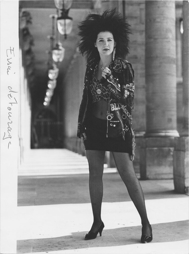 Zoi-Photo01-New-Wave0013-762x1024 Zoi