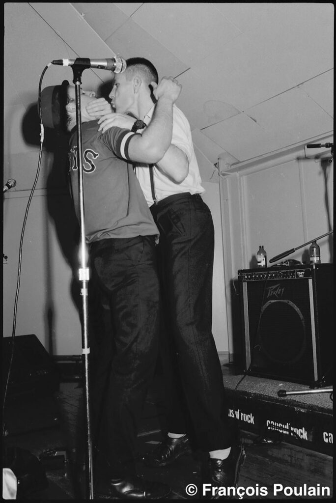 1988.11.05-Frelons-Francois-PoulainPH01-684x1024 Les Frelons, Dirty District (05/11/88)