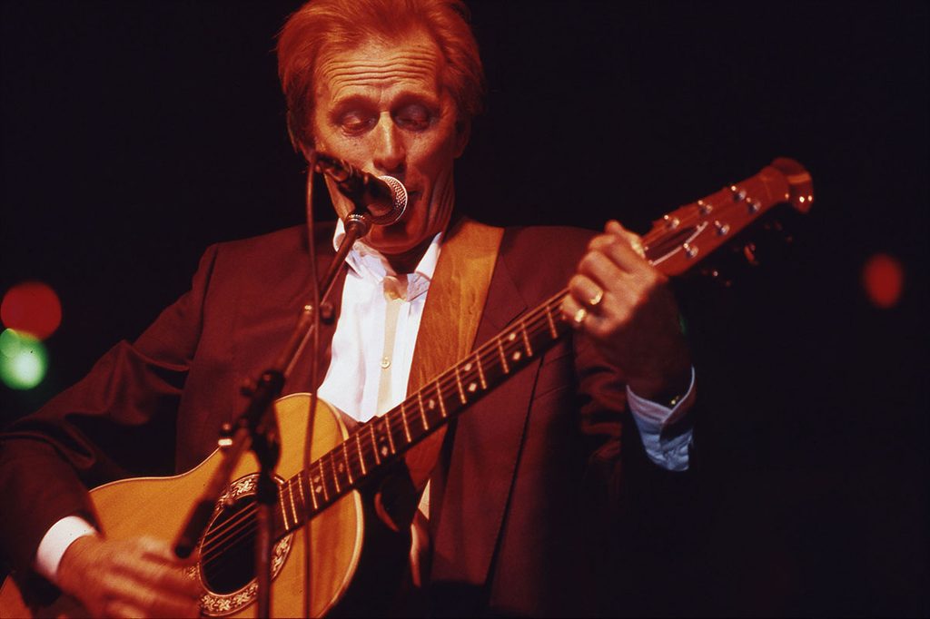 1988-Nino-Ferrer-MinoDIA002-1024x682 "Festival de la chanson française en Val de Marne" Nino Ferrer, Chihuahua, Raticide (??/10/88)