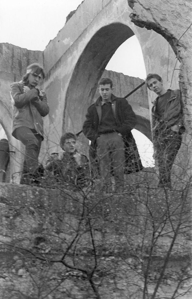 Les-visiteurs-du-soir-01-F.Rodolphe.LM_.LP_-658x1024 Visiteurs du Soir (région parisienne)